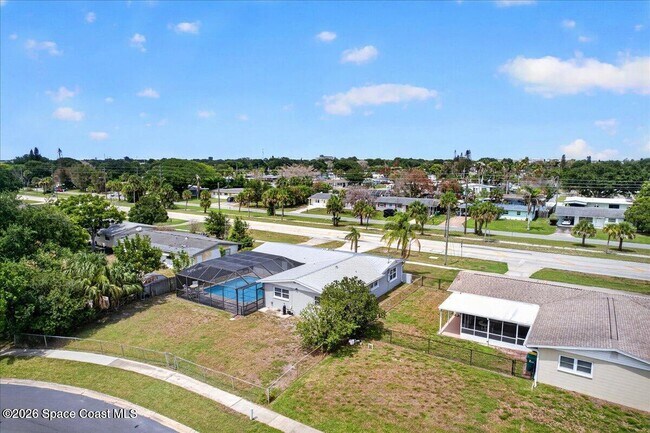 Building Photo - 545 S Courtenay Pkwy