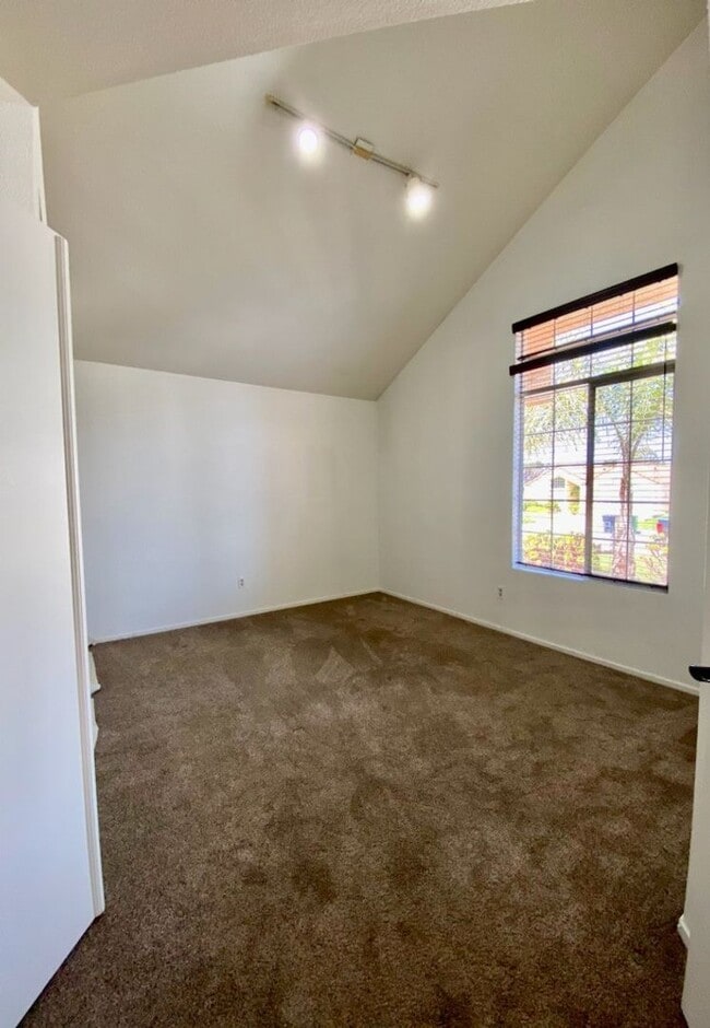 Building Photo - Turn key 3 bedroom in Orcutt