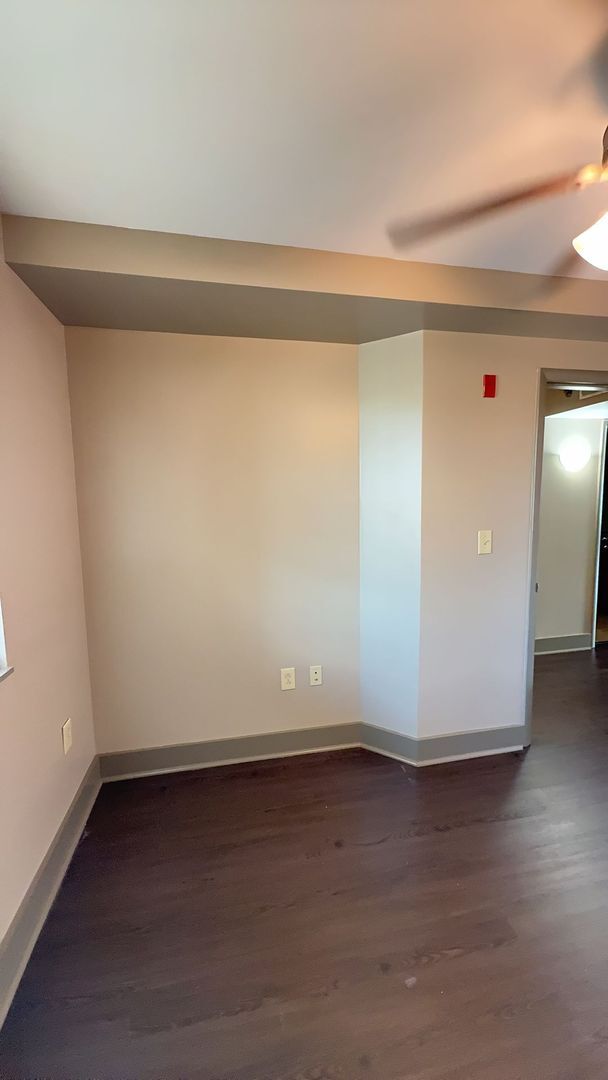 Building Photo - Great find for Lake Plaza: Available for FALL 2026! $3600/month - Move in 8/13/26!