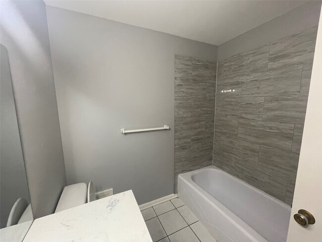 Building Photo - 9007 Bunny Run Dr