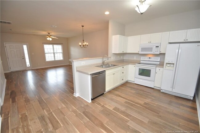 Building Photo - 4002 Volkswalk Pl