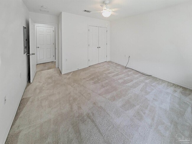 Building Photo - 5915 Bilek Dr