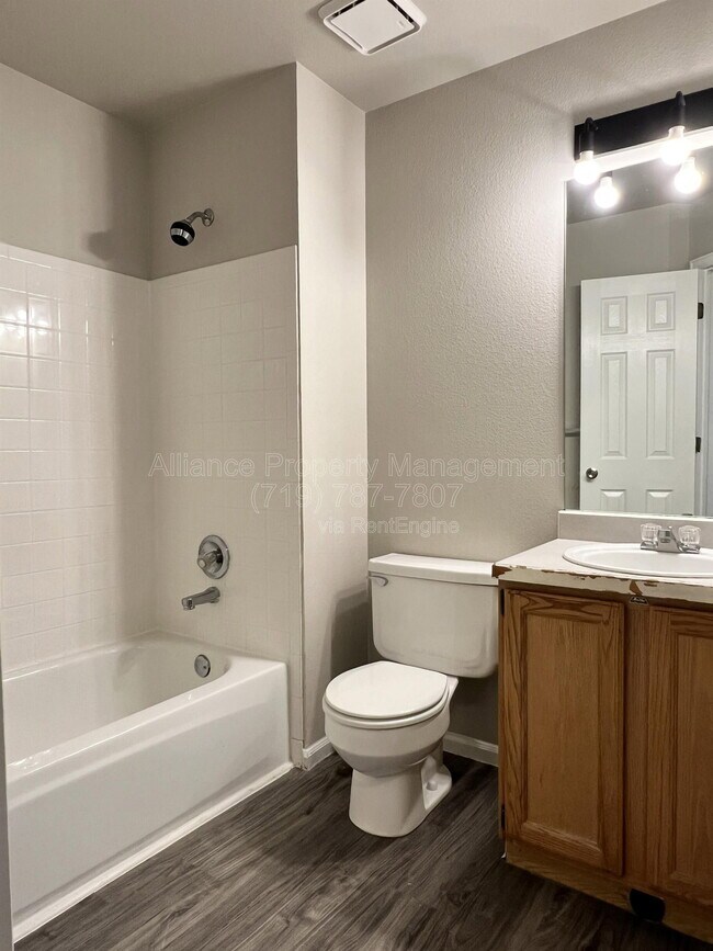 Building Photo - 5851 Granby Hill Dr