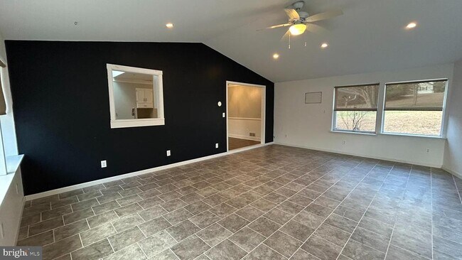 Building Photo - 136 Cedar Knoll Rd