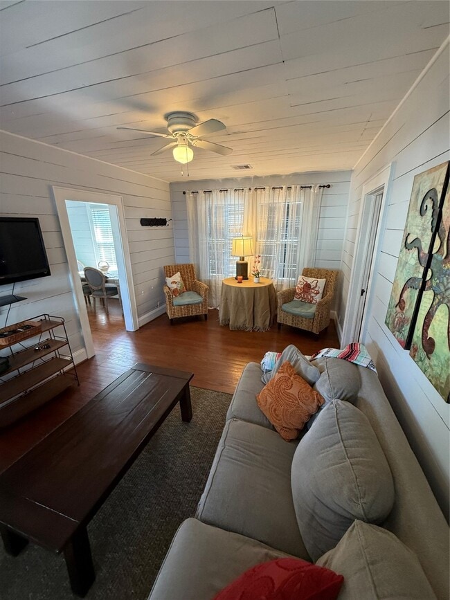 Building Photo - 2007 Avenue M