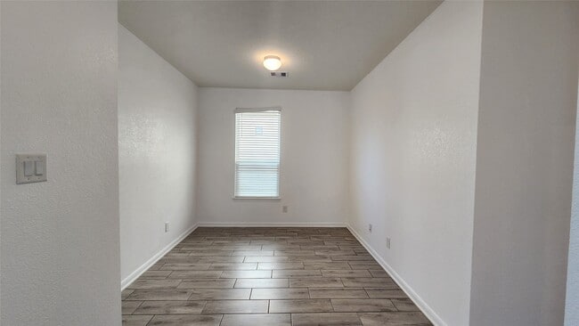 Building Photo - 9818 Mls Fld Dr