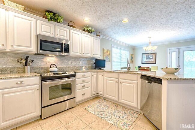 Building Photo - 2035 Long Cove Cir