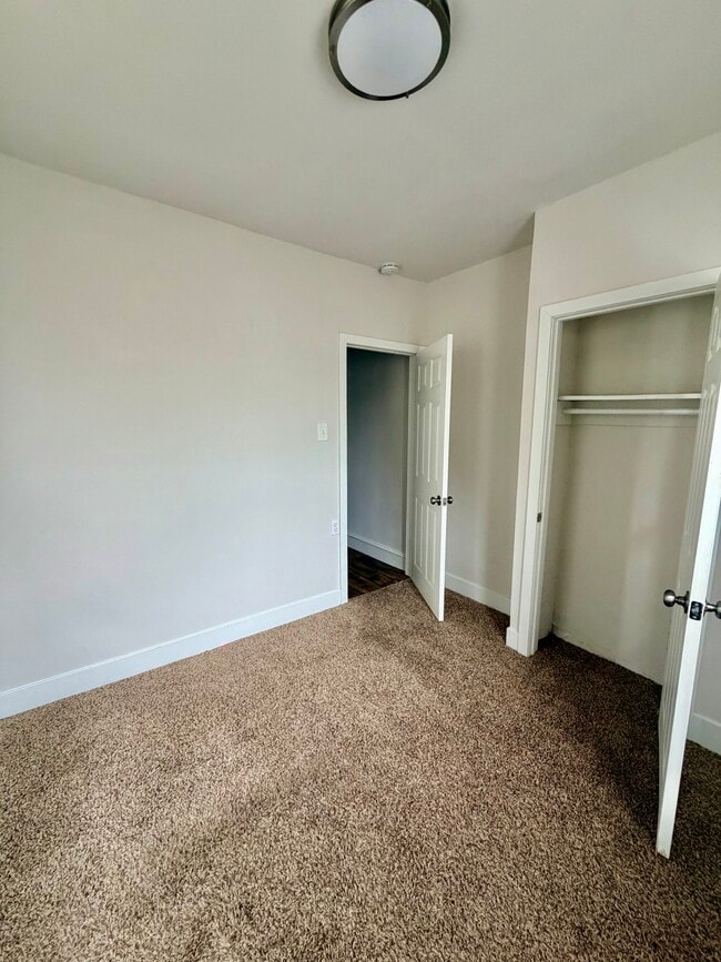 Building Photo - 2060 E Lippincott St