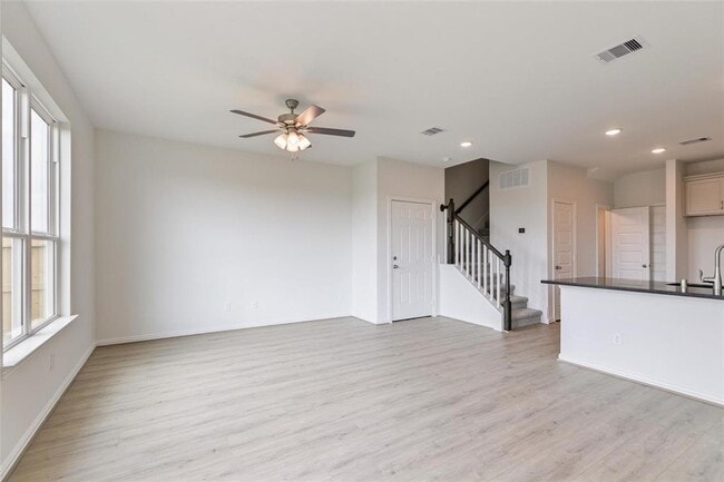 Building Photo - 1626 Revolution Way
