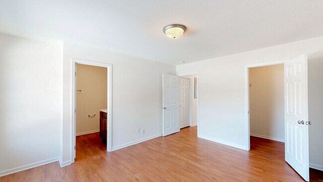 Building Photo - 430 Tittsworth Springs Rd