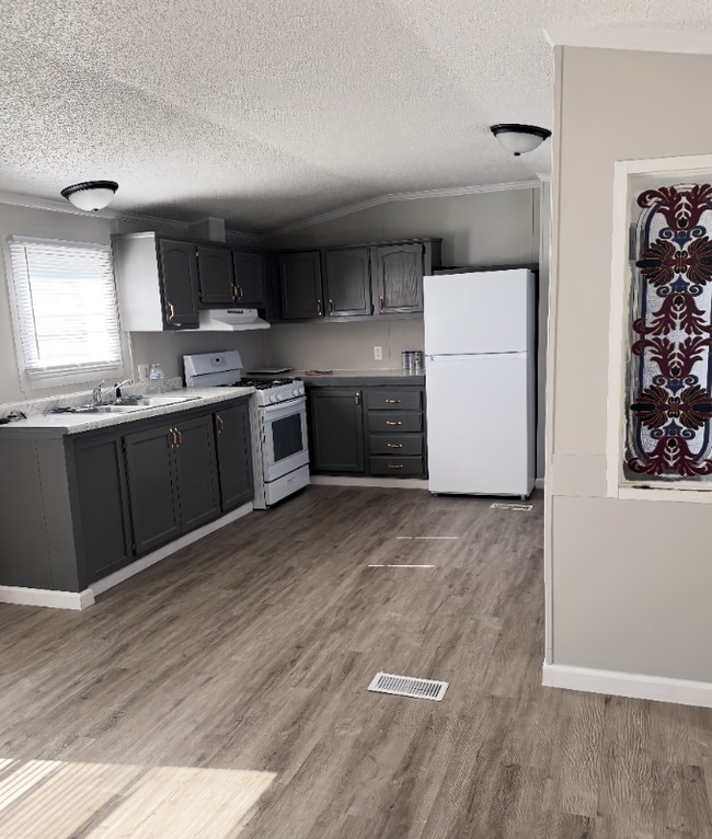 Building Photo - 2552 Smith Ave