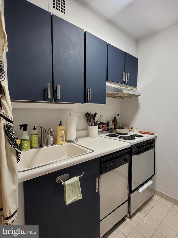 Building Photo - 224 W Rittenhouse Square