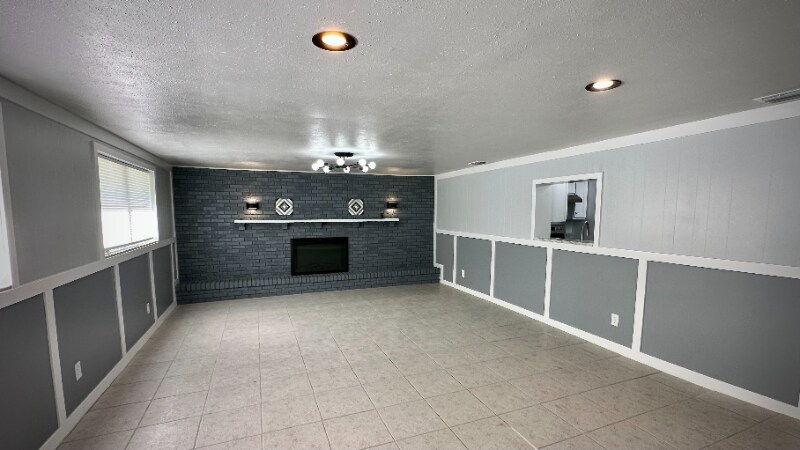 Building Photo - 11031 Circle S Rd