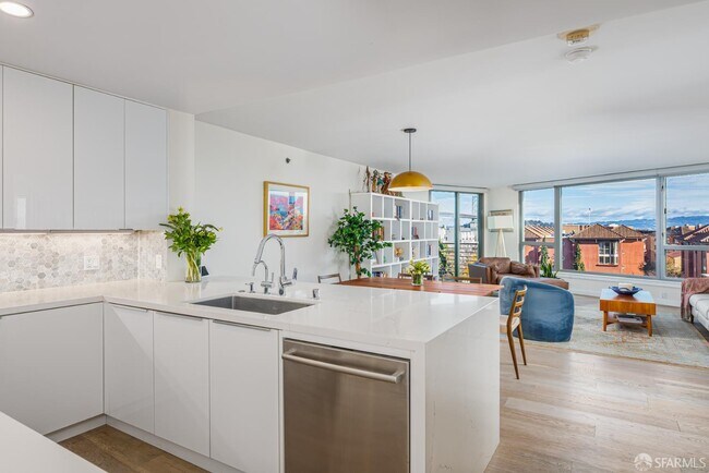 Building Photo - 219 Brannan St