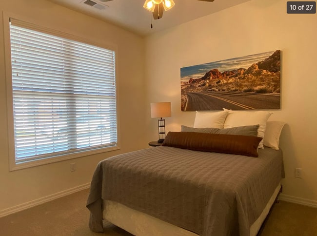 Building Photo - NEW LUXURY 2 BED 2 BATH 1 CAR GARAGE DUPLEX