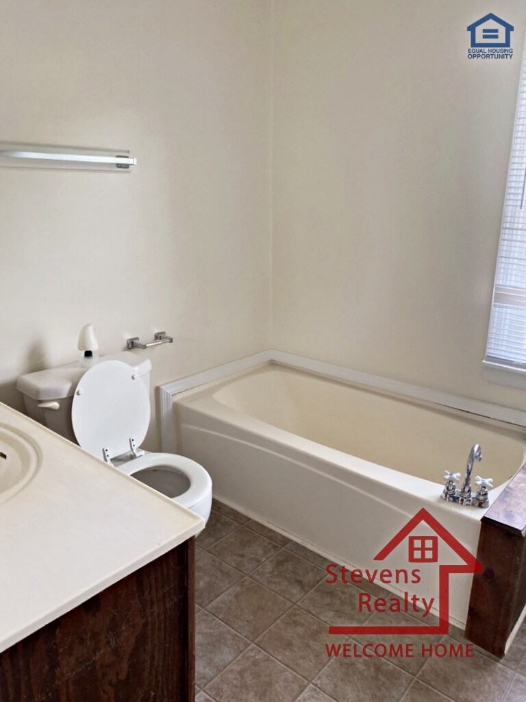 Building Photo - 540 McQuade Cir