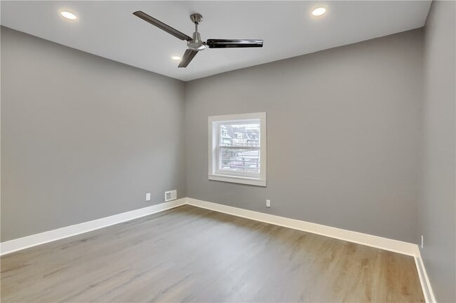 Building Photo - 5619 Hays St