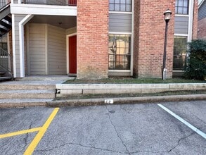 Building Photo - 2401 Sycamore Ave