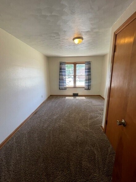 Upstairs bedroom - 2344 W 3rd St
