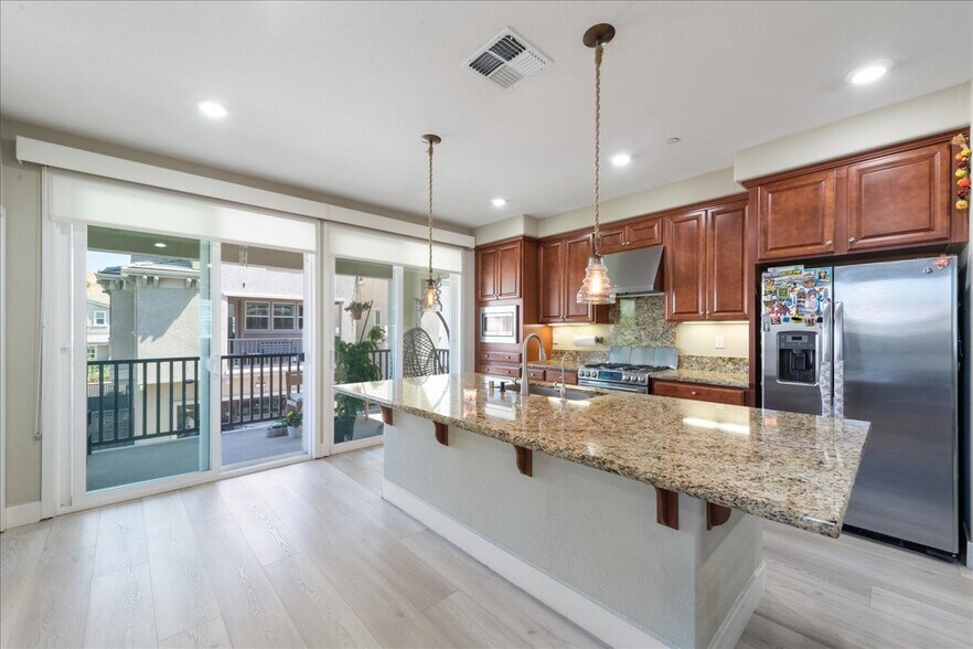 Kitchen - 2821 Stringham Way