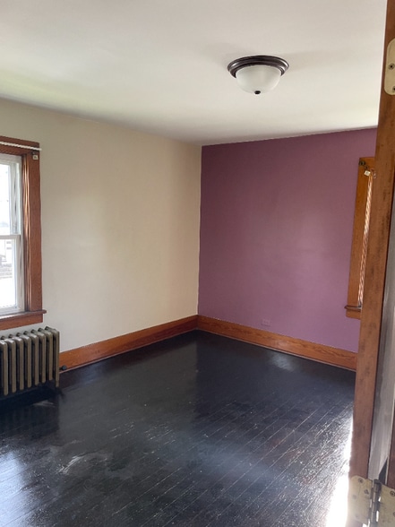 Building Photo - 6772 Low St