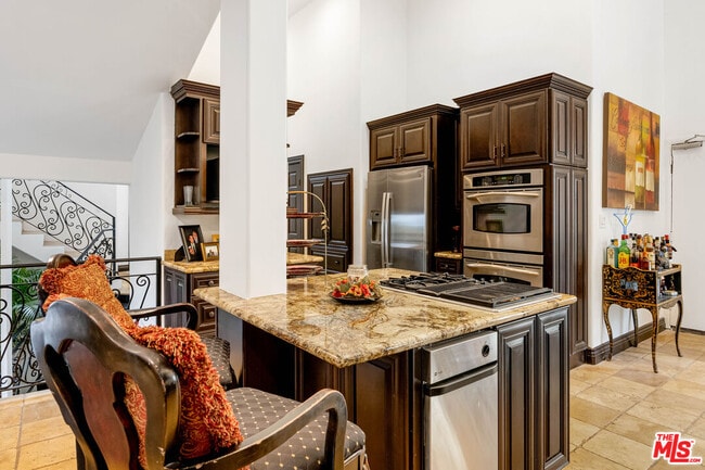 Building Photo - 3030 Passmore Dr