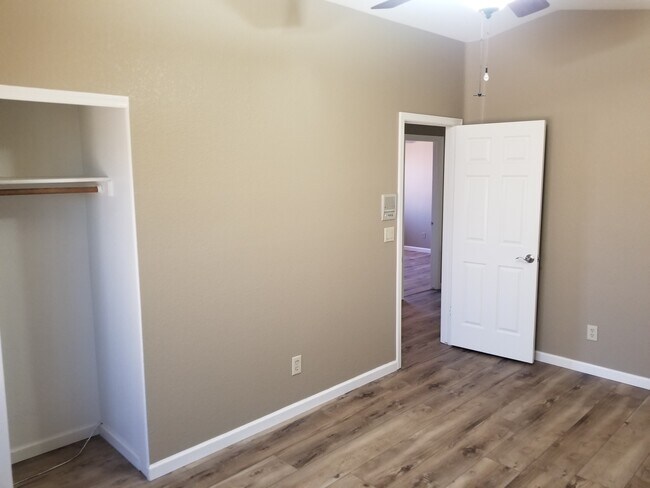 Building Photo - 7409 W Piute Ave