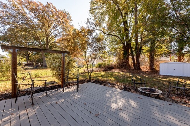 Building Photo - 2815 Irisdale Ave