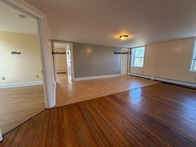 Building Photo - 122 Church St