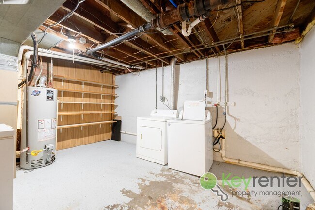 Building Photo - 3 Bed 1 Bath In Quiet Neighborhood