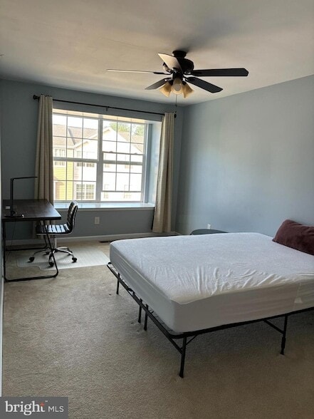 Building Photo - 526 S Twin Lakes Blvd