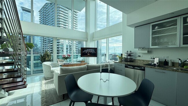 Building Photo - 41 SE 5th St