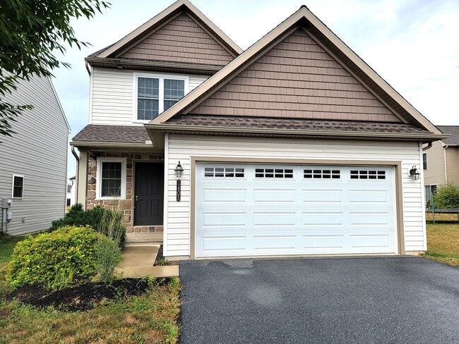 Primary Photo - 1405 Fieldstone Dr