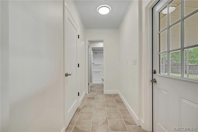 Building Photo - 1019 E Turner Camp Rd