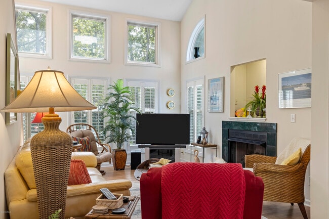 Building Photo - 504 Cedarwood Village