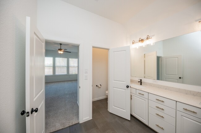 Building Photo - 42514 Summer Crst Rd