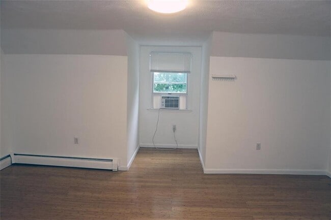 Building Photo - 52 Charcalee Dr