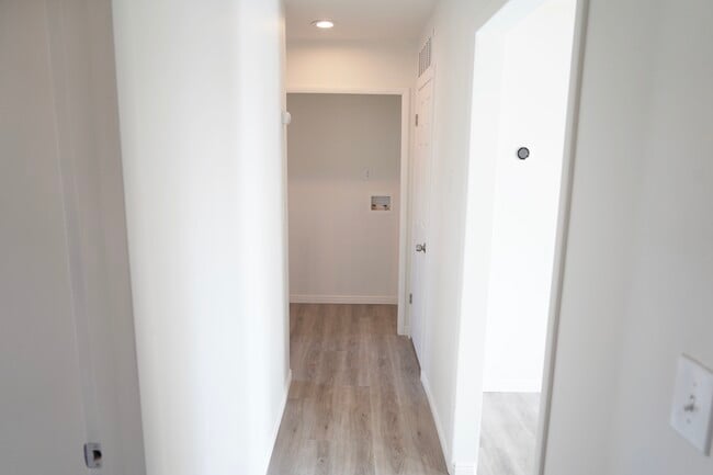 Building Photo - 1526 Layton 4-plex