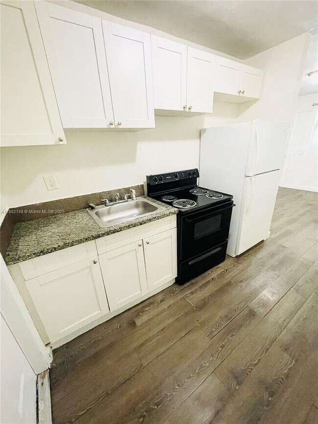 Building Photo - 26627 SW 139th Ave