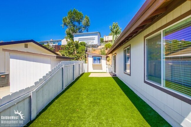 Building Photo - Updated 4Bdm 3Ba Home with Spectacular Vie...