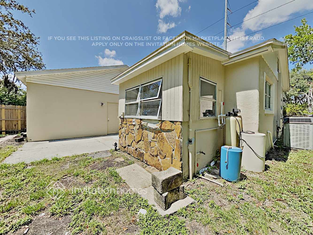 Building Photo - 9501 N Albany Ave