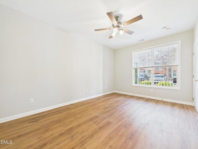 Building Photo - 2111 Kudrow Ln