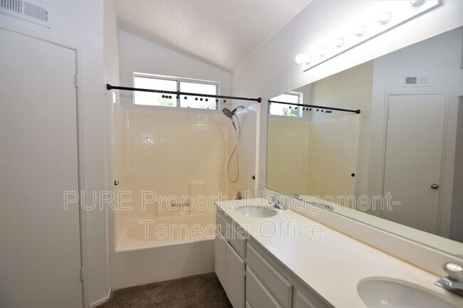 Building Photo - 30412 Sierra Madre Dr