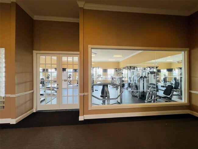 Building Photo - 7575 Kirby Dr