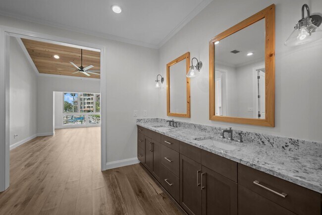 Building Photo - 3505 Harbor Dr