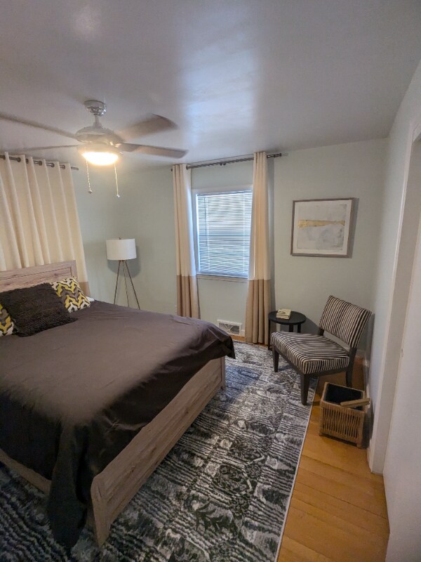 Building Photo - 1218 Greenwood Dr