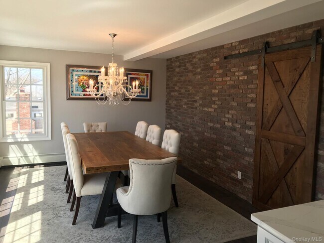 Building Photo - 16 Cape Rd