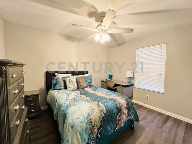 Building Photo - 856 Poncho Ln