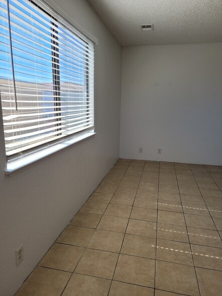 Building Photo - 1928 Lirio Way