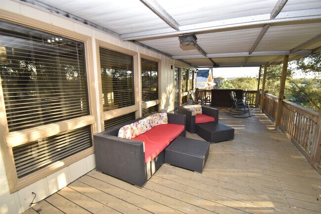 Building Photo - 82 Harbor Ln